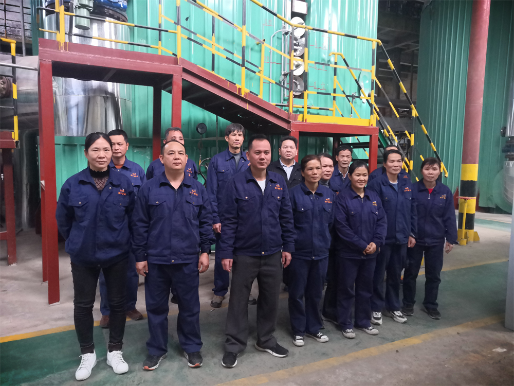 南寧糖業賓陽大橋制糖有限責任公司制煉車間澄清工段.jpg