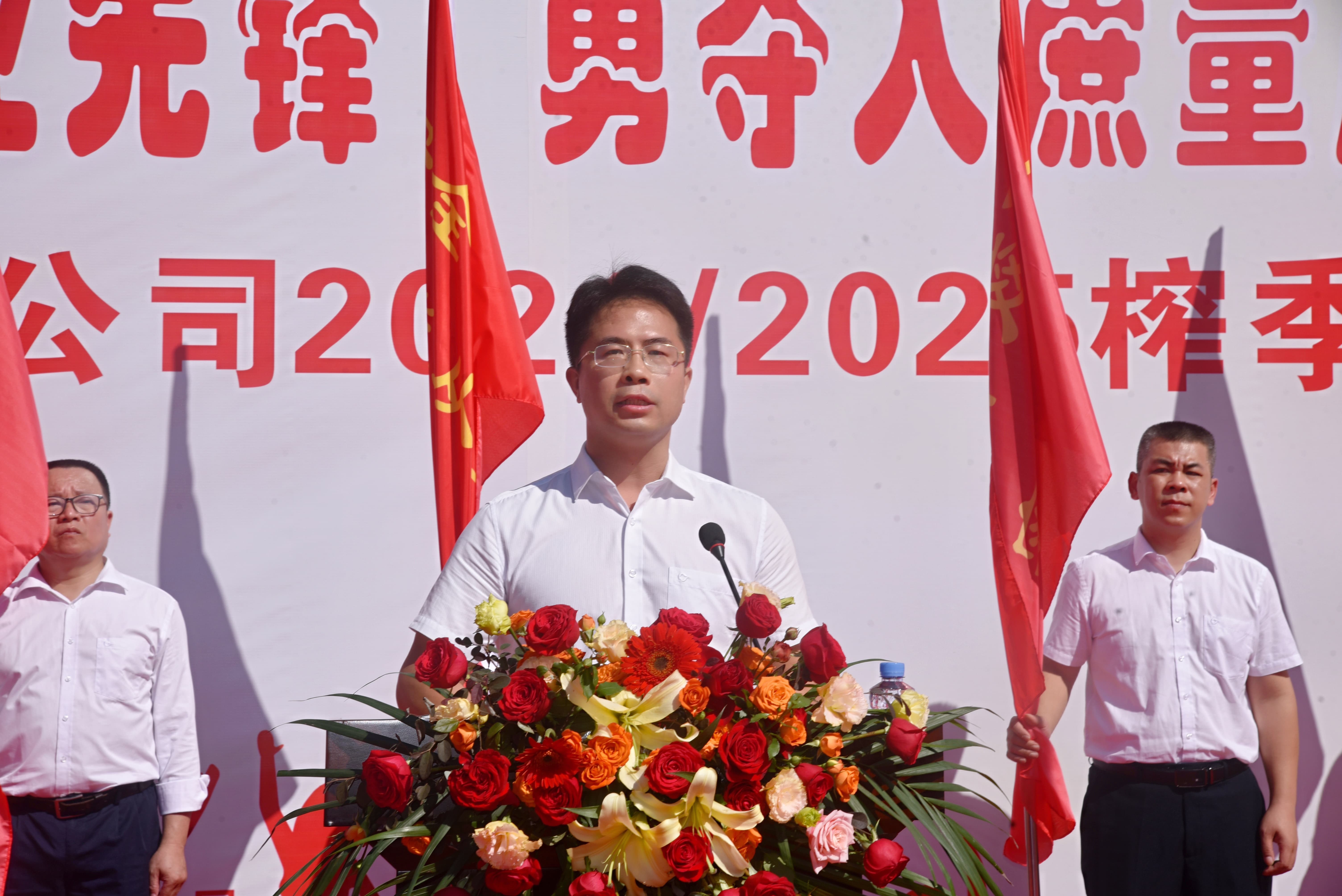 何梅 攝 (2).jpg